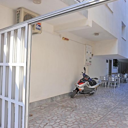 Family Hotel Blazhi Sandanski Bagian luar foto