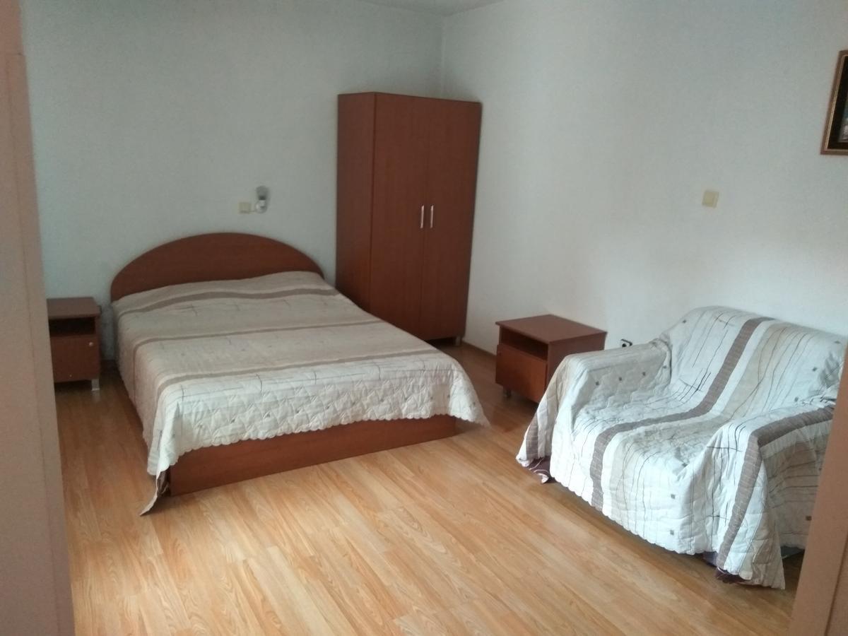 Family Hotel Blazhi Sandanski Bagian luar foto